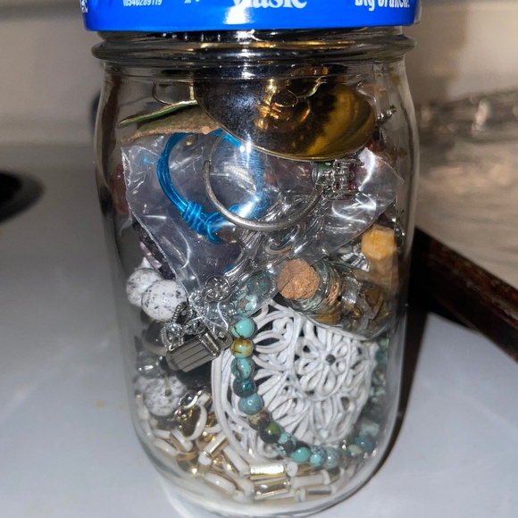 Mystery jewelry jar “has some crystals as well” - Picture 1 of 2